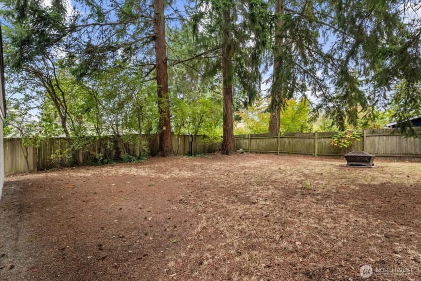 Property photo for 13525 Wallingford Avenue N, Seattle photo 9