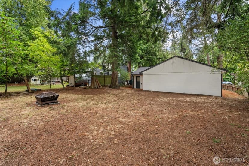 Property photo for 13525 Wallingford Avenue N, Seattle photo 10