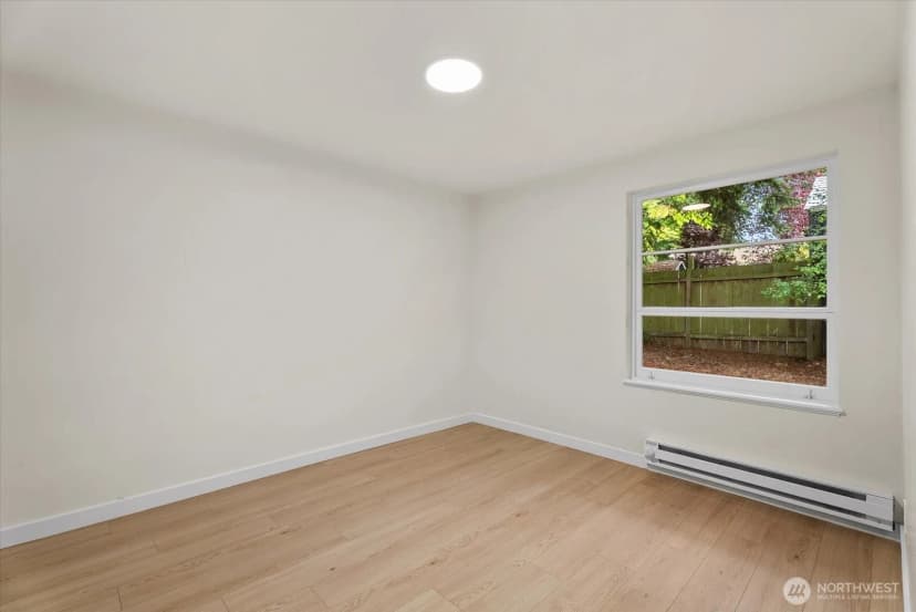 Property photo for 13525 Wallingford Avenue N, Seattle photo 13