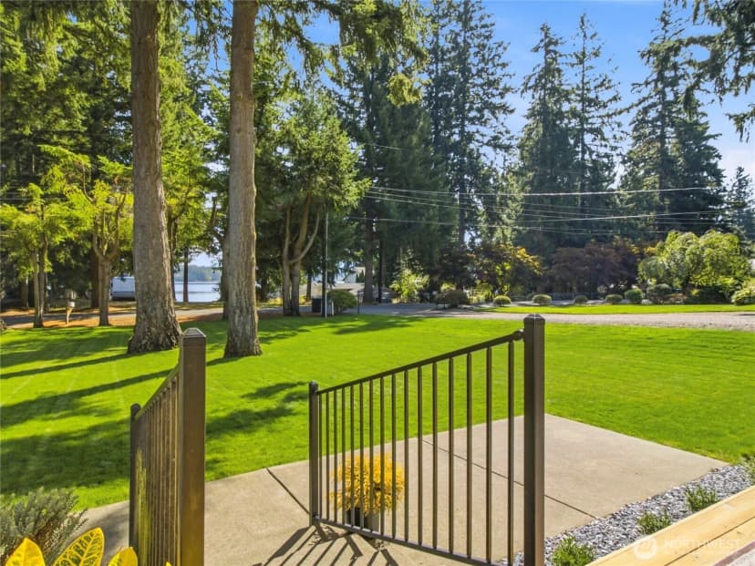 Property photo for 15837 Lawrence Place Se, Yelm photo 3
