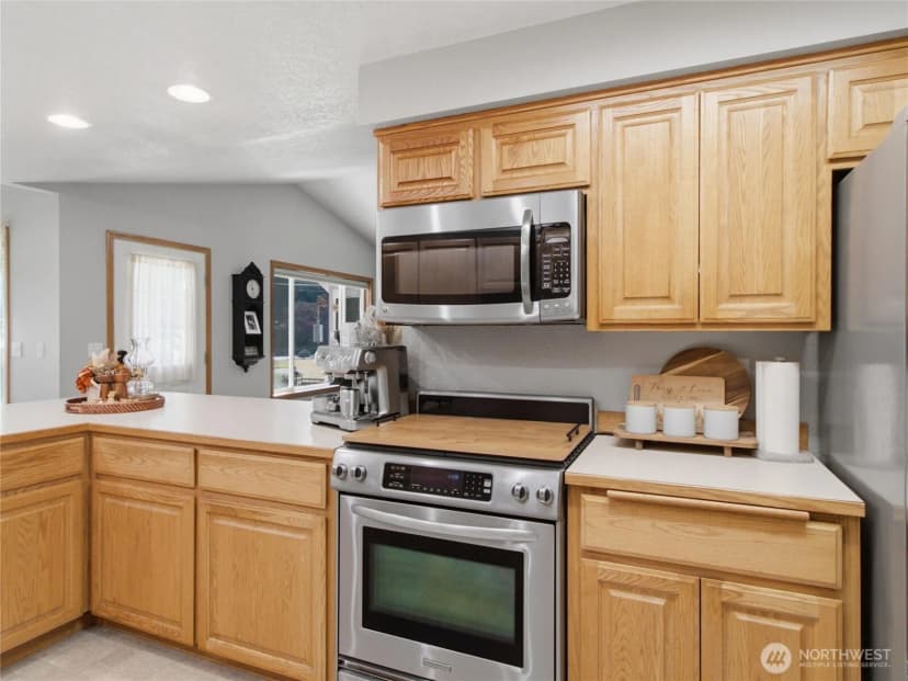 Property photo for 15837 Lawrence Place Se, Yelm photo 11