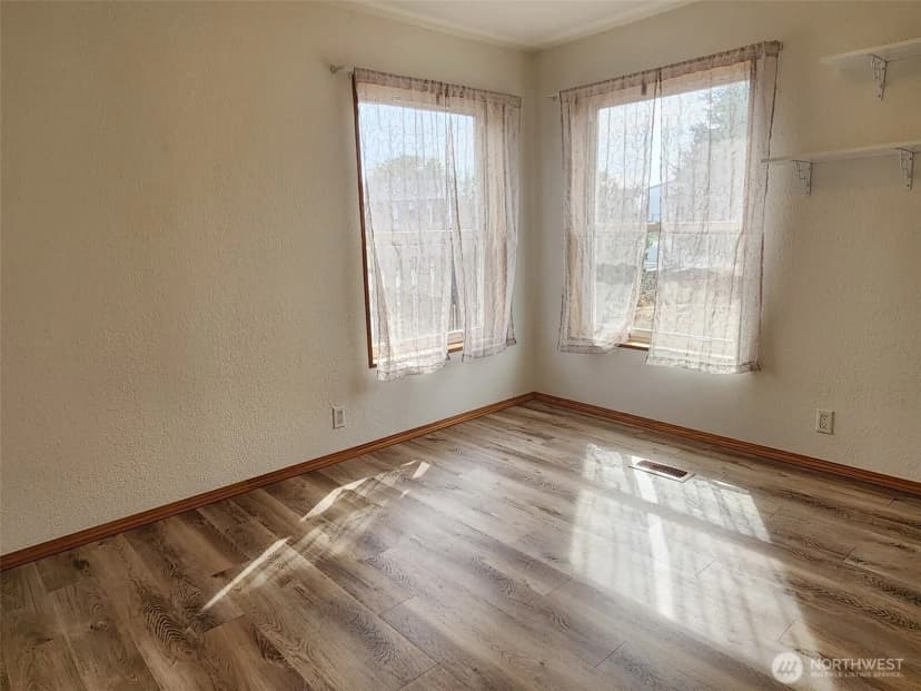 Property photo for 309 5th Avenue Se, Ephrata photo 18