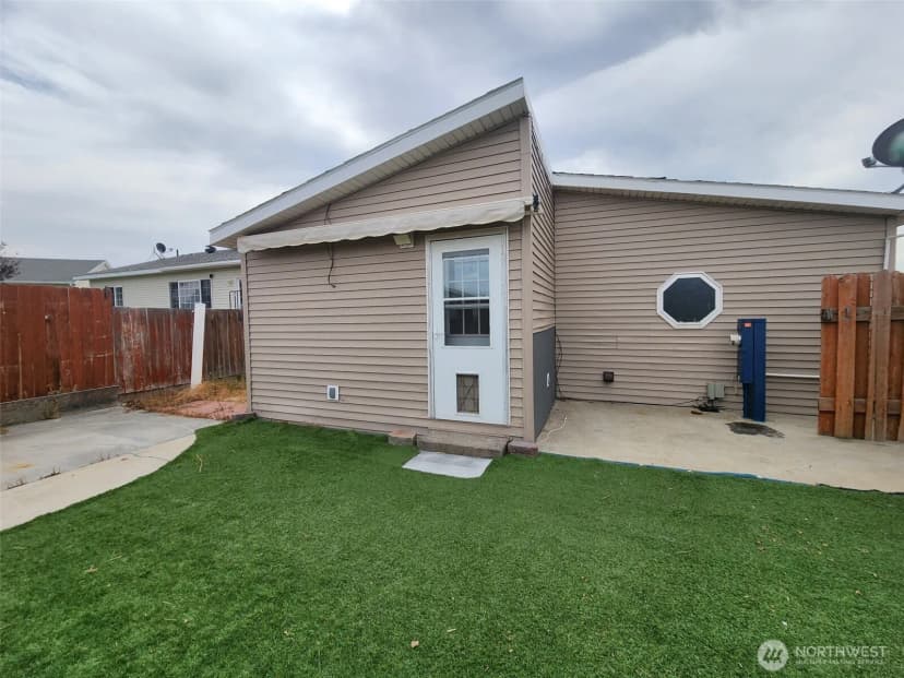 Property photo for 309 5th Avenue Se, Ephrata photo 23