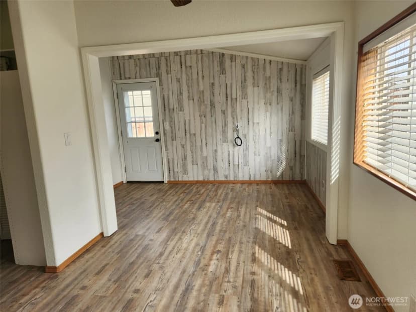 Property photo for 309 5th Avenue Se, Ephrata photo 12