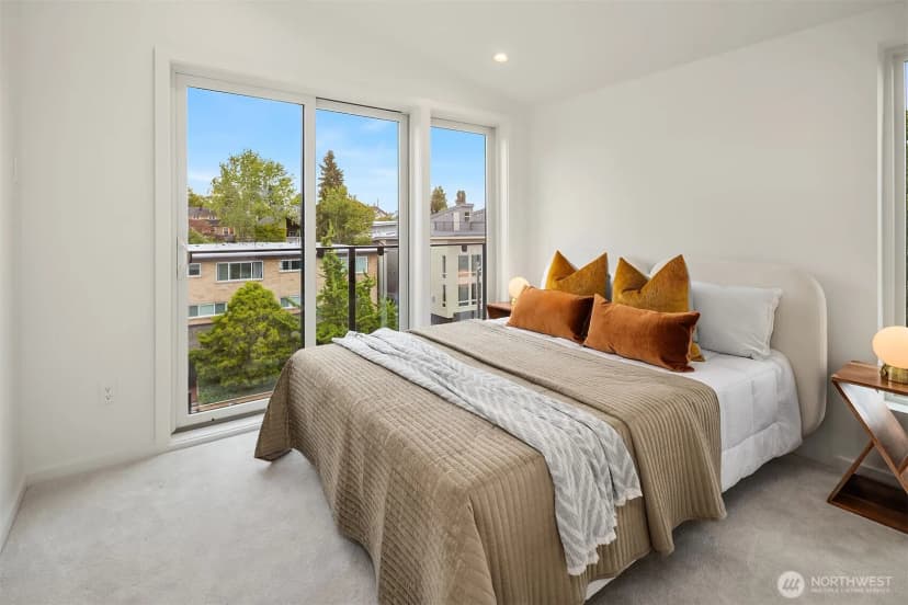 Property photo for 5251 California Avenue Sw, Seattle photo 20