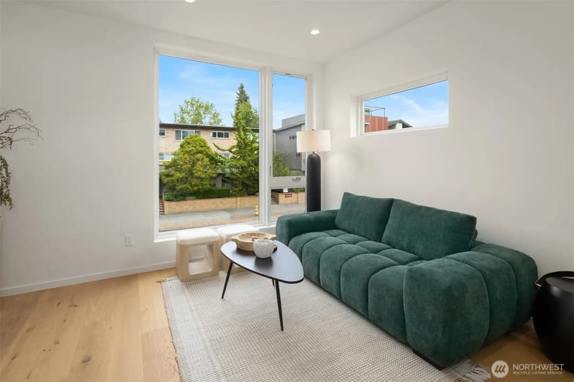 Property photo for 5251 California Avenue Sw, Seattle photo 8