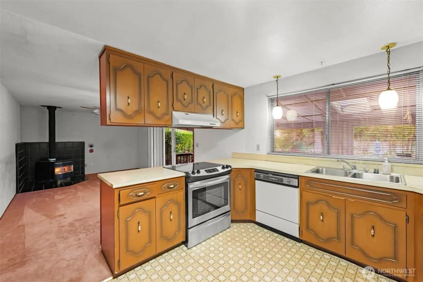 Property photo for 18911 9th Avenue Ct E, Spanaway photo 12