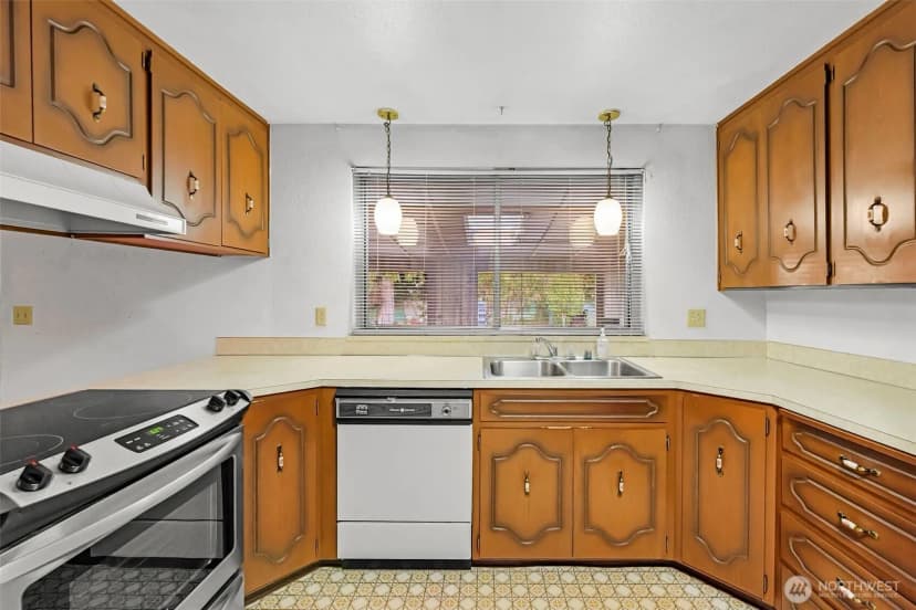 Property photo for 18911 9th Avenue Ct E, Spanaway photo 9