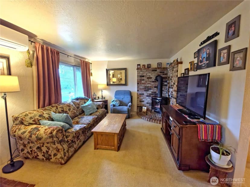 Property photo for 1517 Altenau, Cosmopolis photo 4