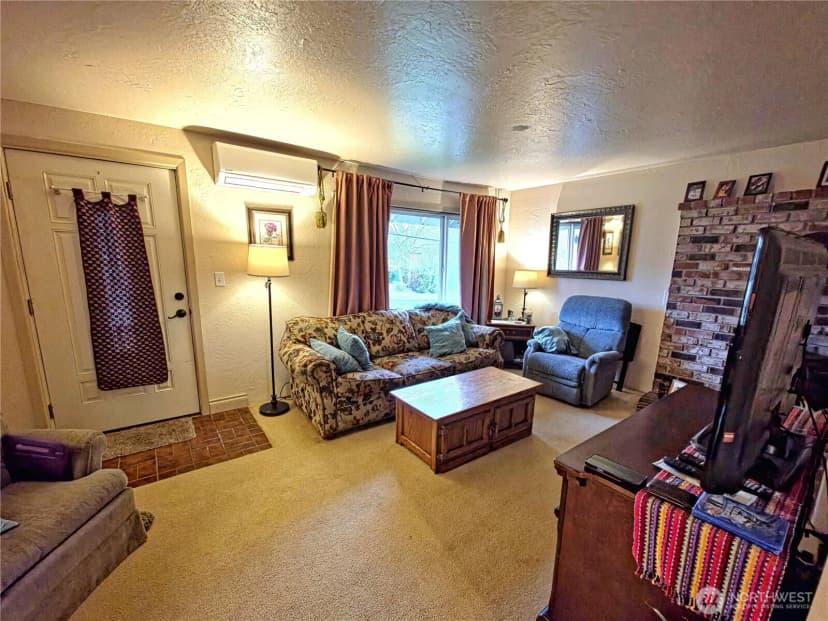 Property photo for 1517 Altenau, Cosmopolis photo 5