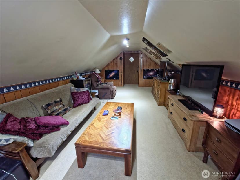 Property photo for 1517 Altenau, Cosmopolis photo 18