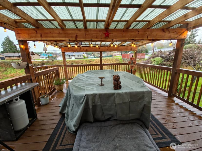 Property photo for 1517 Altenau, Cosmopolis photo 11