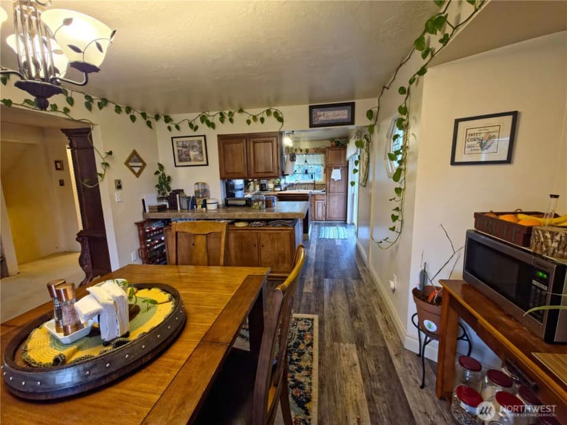 Property photo for 1517 Altenau, Cosmopolis photo 7