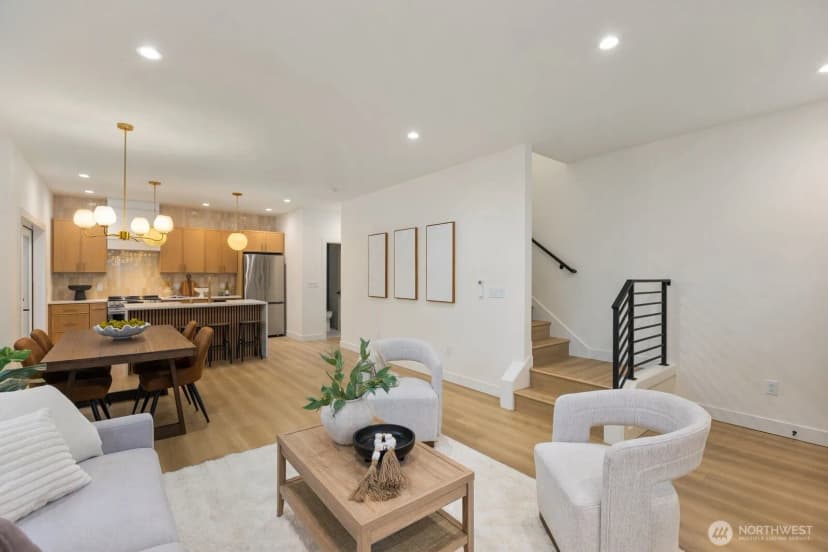 Property photo for 9549 Evanston Avenue N, Seattle photo 8