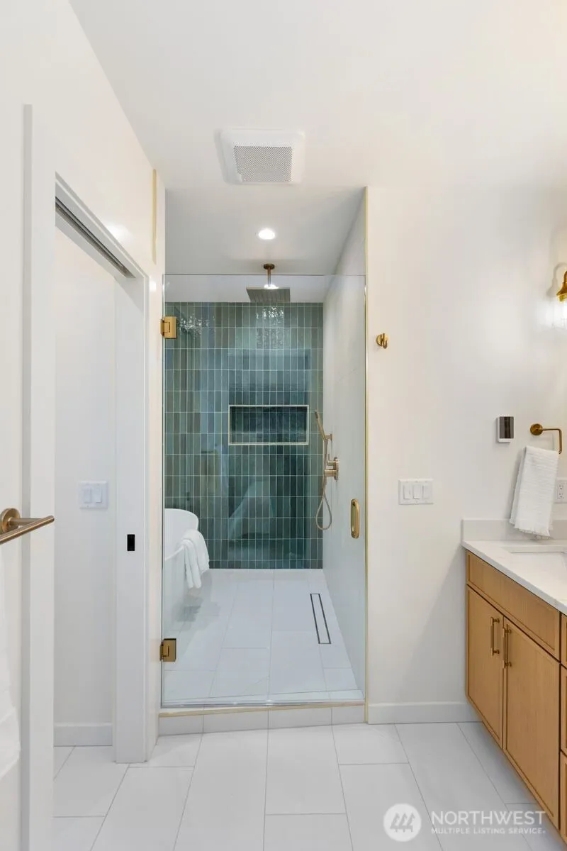 Property photo for 9549 Evanston Avenue N, Seattle photo 29