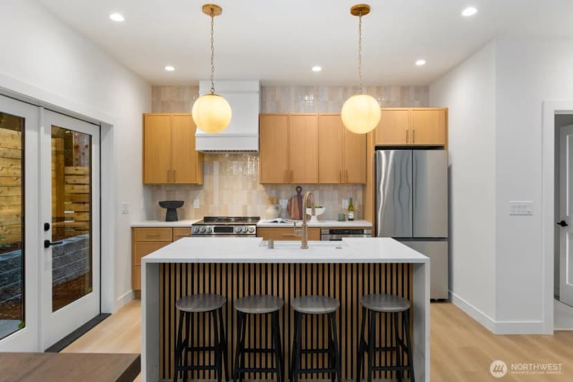 Property photo for 9549 Evanston Avenue N, Seattle photo 15
