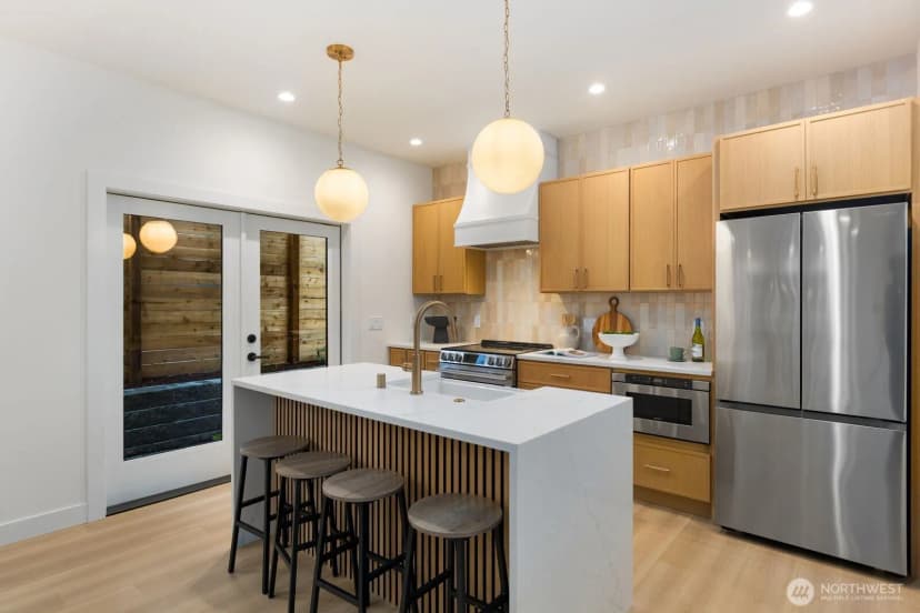 Property photo for 9549 Evanston Avenue N, Seattle photo 18