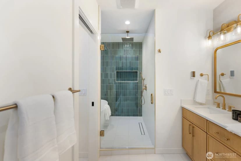 Property photo for 9549 Evanston Avenue N, Seattle photo 28