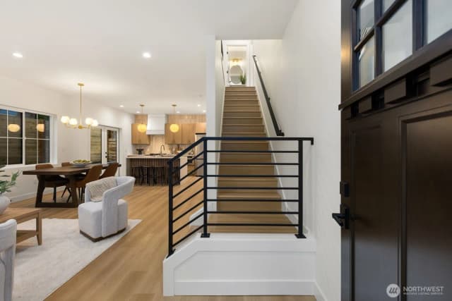 Property photo for 9549 Evanston Avenue N, Seattle photo 4
