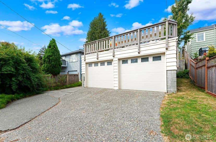Property photo for 4116 Sw 38th Avenue Sw, Seattle photo 34
