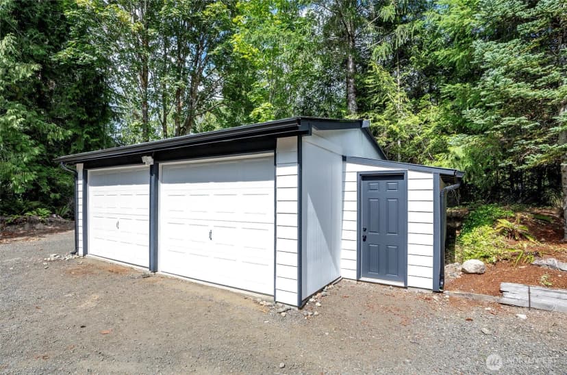 Property photo for 221 E Cougar Lane S, Shelton photo 36