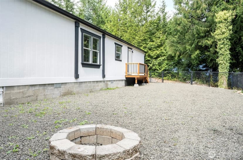 Property photo for 221 E Cougar Lane S, Shelton photo 33