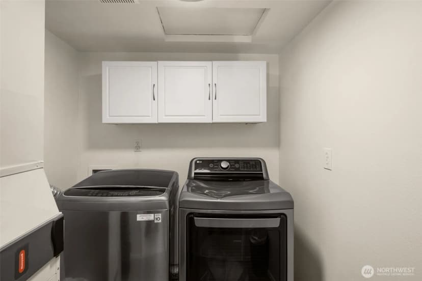 Property photo for 3400 108th Place Ne #2, Bellevue photo 23