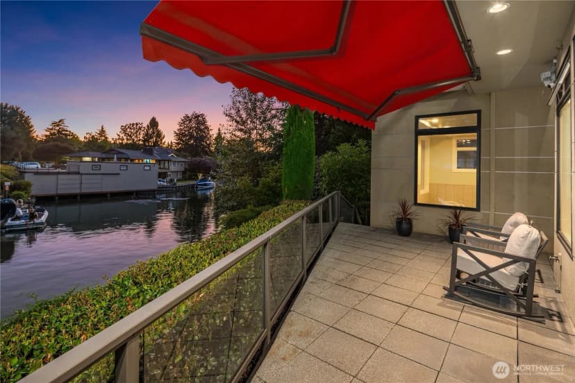 Property photo for 2 Crescent Key Se, Bellevue photo 14