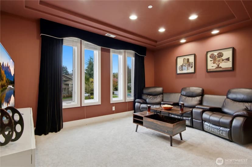 Property photo for 2 Crescent Key Se, Bellevue photo 33