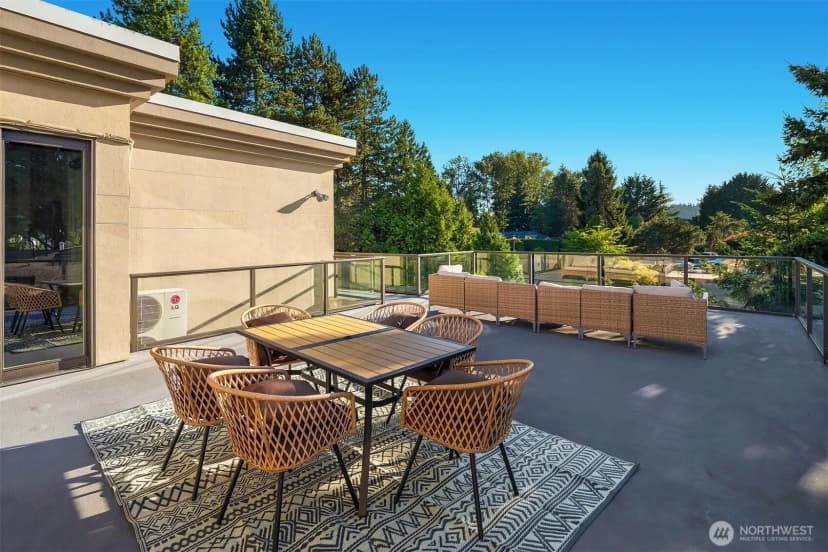 Property photo for 2 Crescent Key Se, Bellevue photo 22