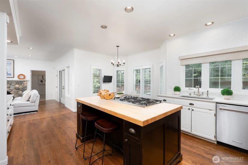 Property photo for 23837 Se 45th Street, Sammamish photo 9