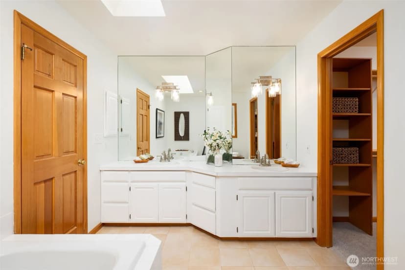 Property photo for 23837 Se 45th Street, Sammamish photo 18