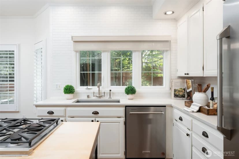 Property photo for 23837 Se 45th Street, Sammamish photo 8