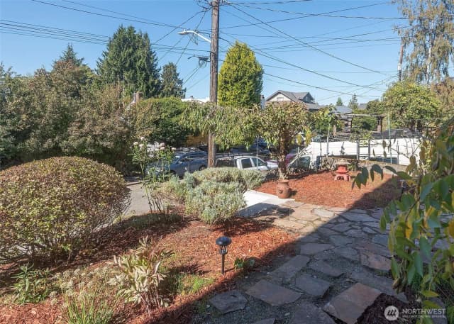 Property photo for 5110 Palatine Avenue N, Seattle photo 2