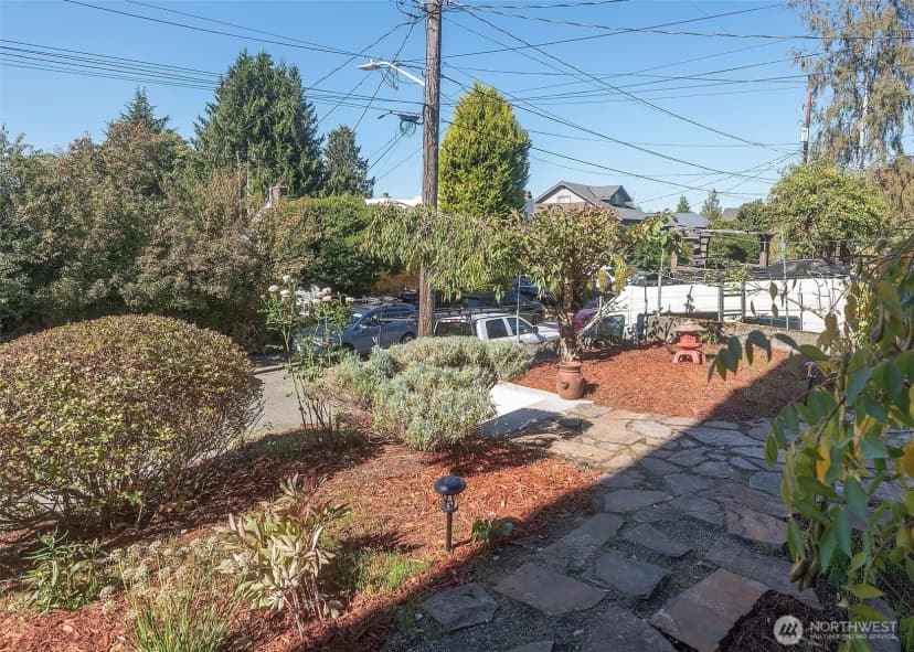 Property photo for 5110 Palatine Avenue N, Seattle photo 2