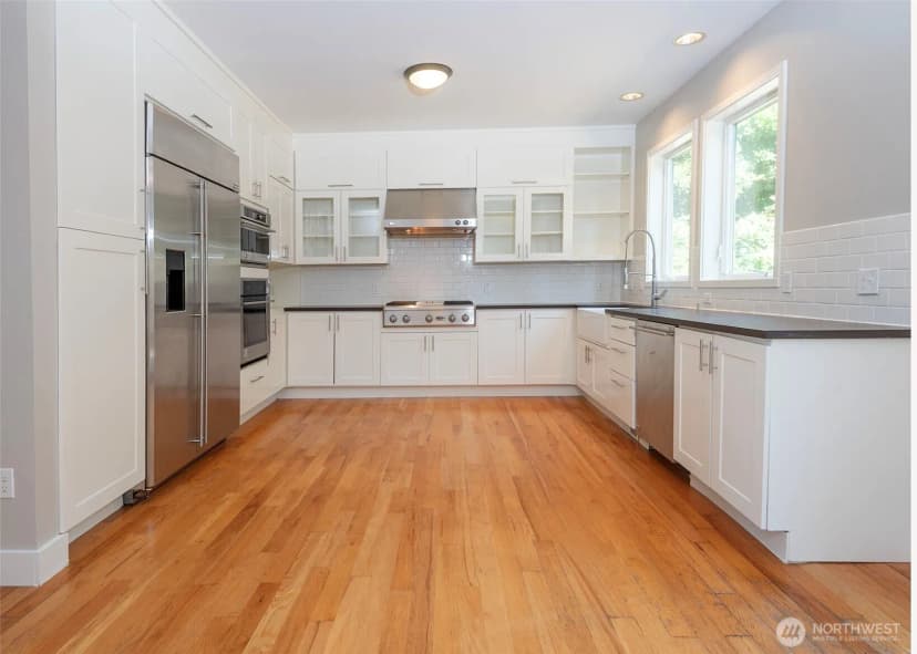 Property photo for 5110 Palatine Avenue N, Seattle photo 9