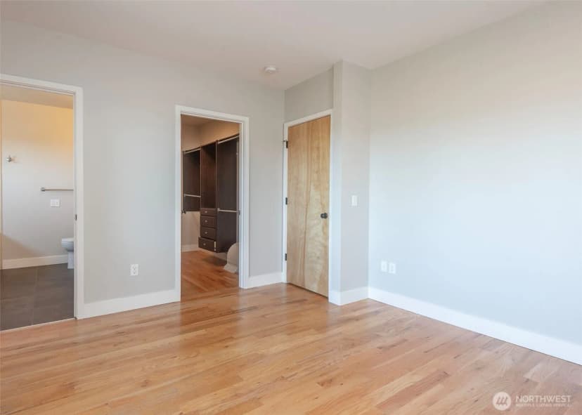 Property photo for 5110 Palatine Avenue N, Seattle photo 12