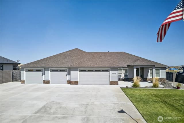 Property photo for 84906 E Wallowa Road, Kennewick photo 2