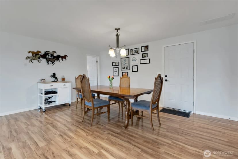 Property photo for 11013 Lundstrom Drive Sw, Lakewood photo 11