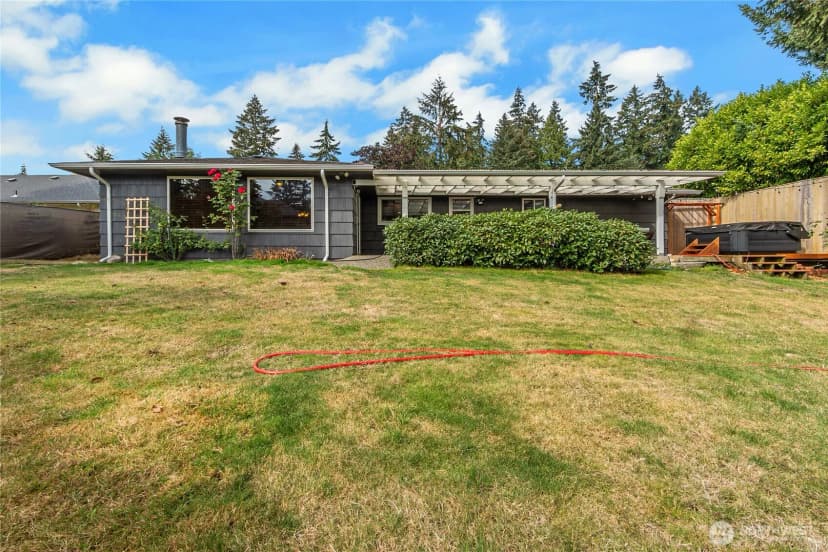 Property photo for 11013 Lundstrom Drive Sw, Lakewood photo 24