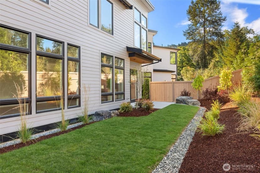 Property photo for 21013 Se 80th Street, Issaquah photo 4