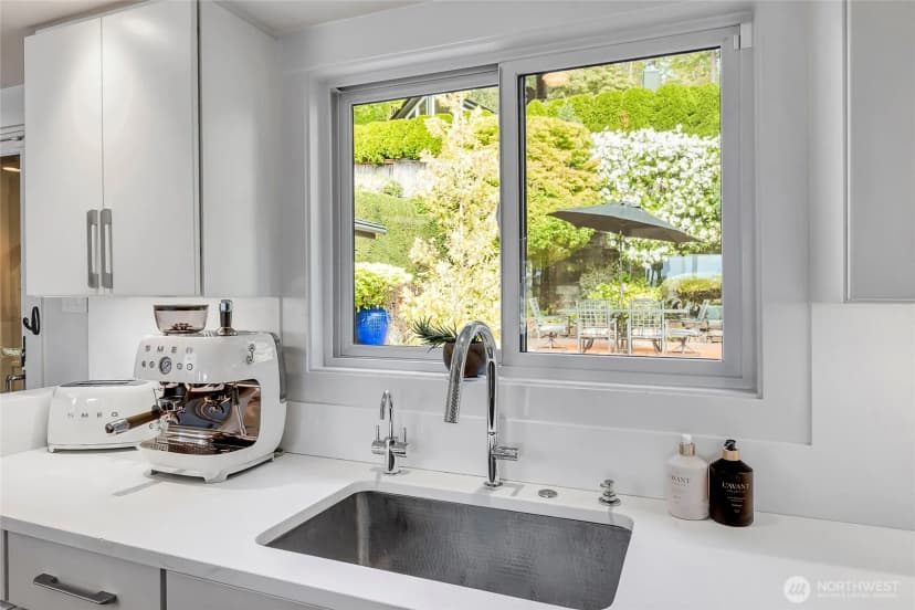 Property photo for 4140 Boulevard Place, Mercer Island photo 17
