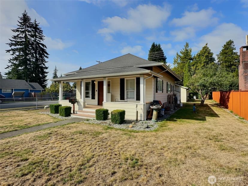 Property photo for 238 S French Avenue, Arlington photo 2