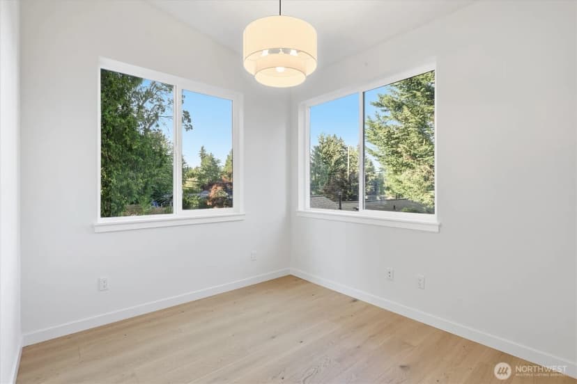 Property photo for 13353 25th Avenue Ne, Seattle photo 19