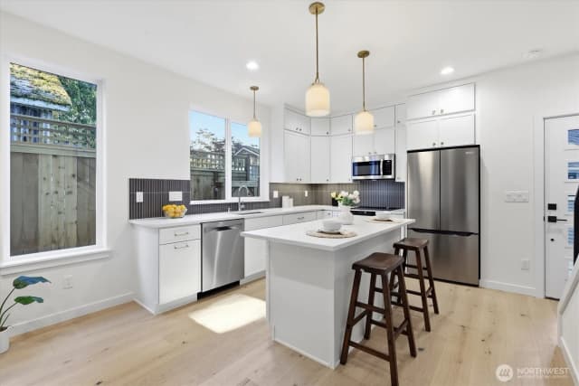 Property photo for 13353 25th Avenue Ne, Seattle photo 3
