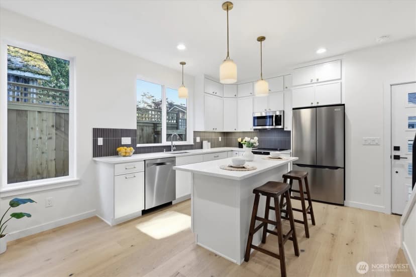 Property photo for 13353 25th Avenue Ne, Seattle photo 3