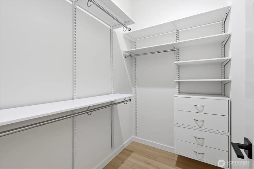 Property photo for 13353 25th Avenue Ne, Seattle photo 16