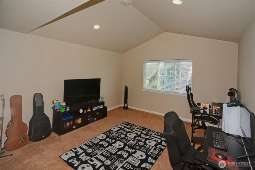 Property photo for 9952 Justman Street Se, Yelm photo 12