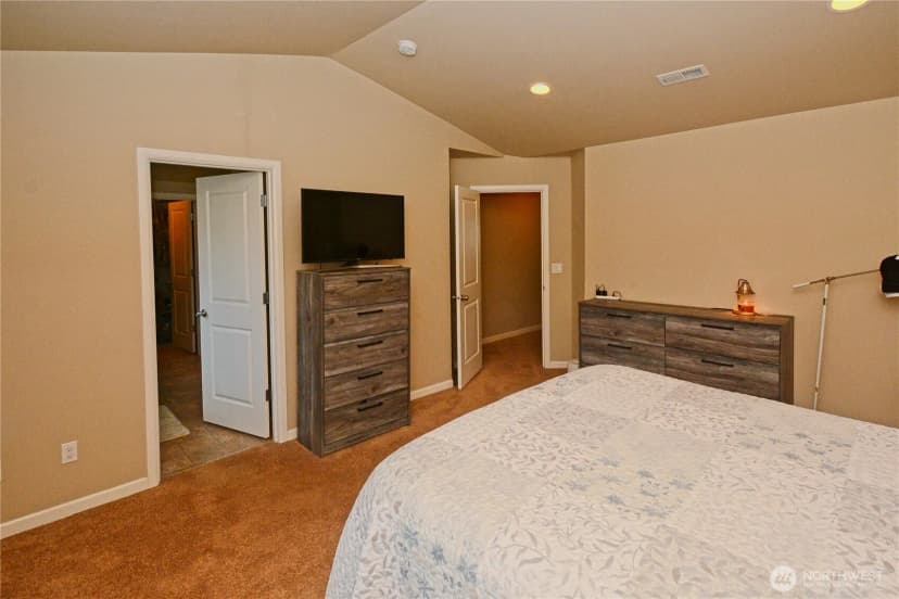 Property photo for 9952 Justman Street Se, Yelm photo 18
