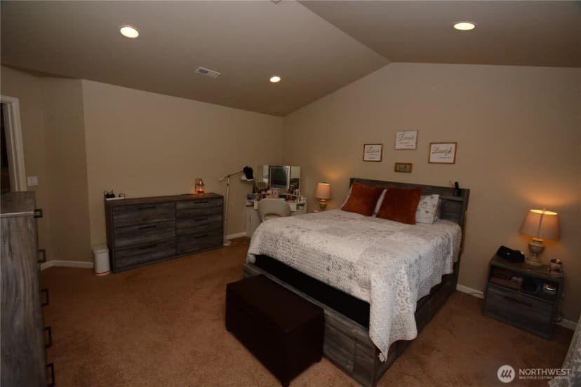 Property photo for 9952 Justman Street Se, Yelm photo 16
